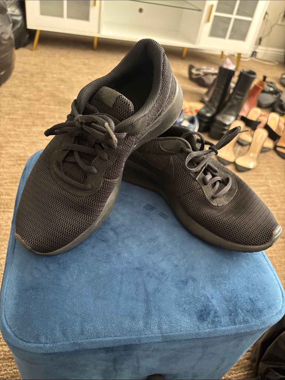 Black Athletic Sneakers - Lightweight Mesh Comfort